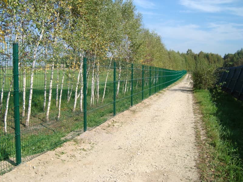 Сетчатый забор DoorHan в Кургане с установкой