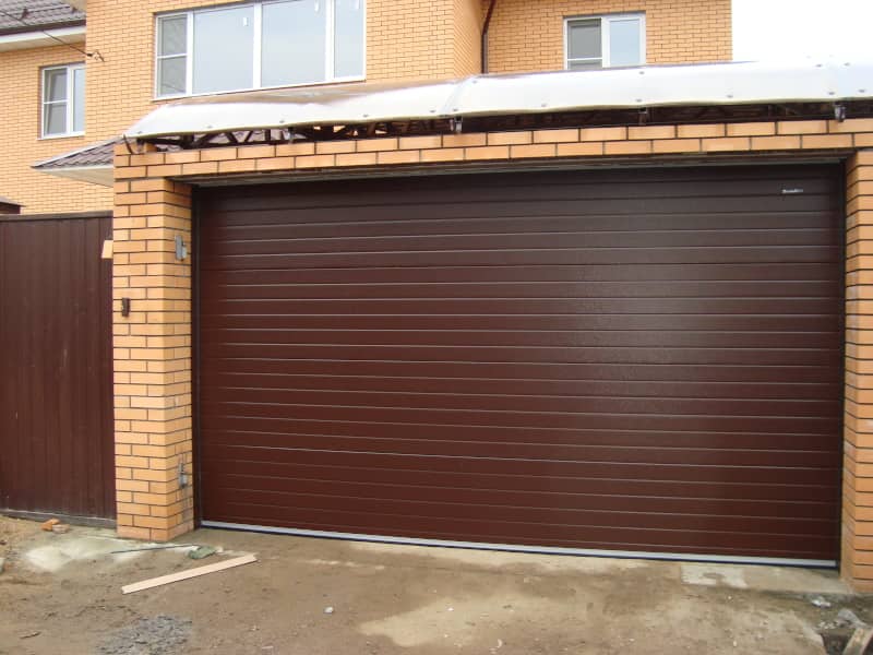 Секционные ворота DoorHan в Кургане с установкой